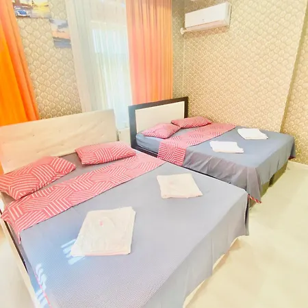 White Aparthotel