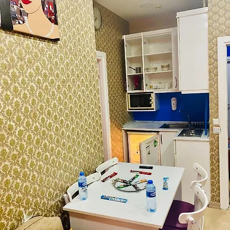 Aparthotel White 4*