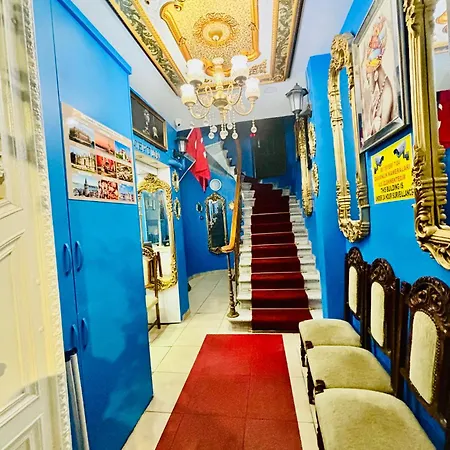 White Aparthotel 4*