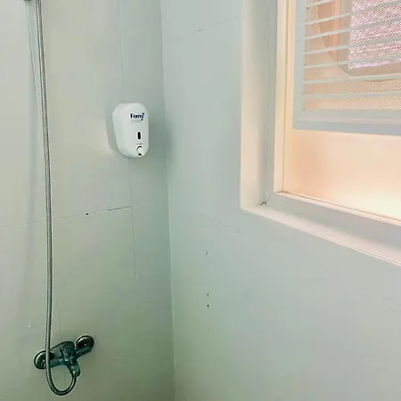 White Aparthotel