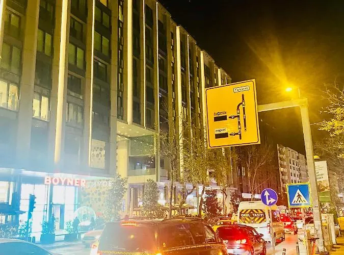 White 아파트호텔 4*