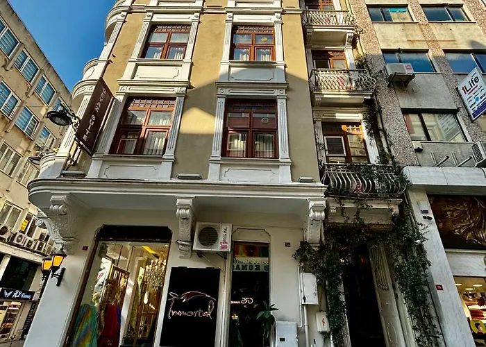 White 아파트호텔