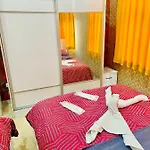 White Apartmanhotel